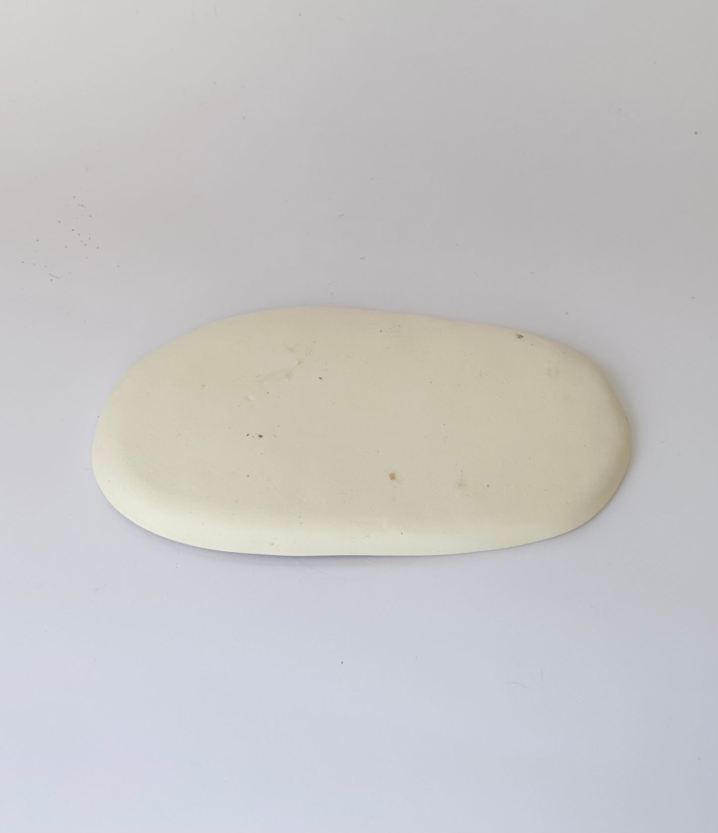 Spotty porcelain tray