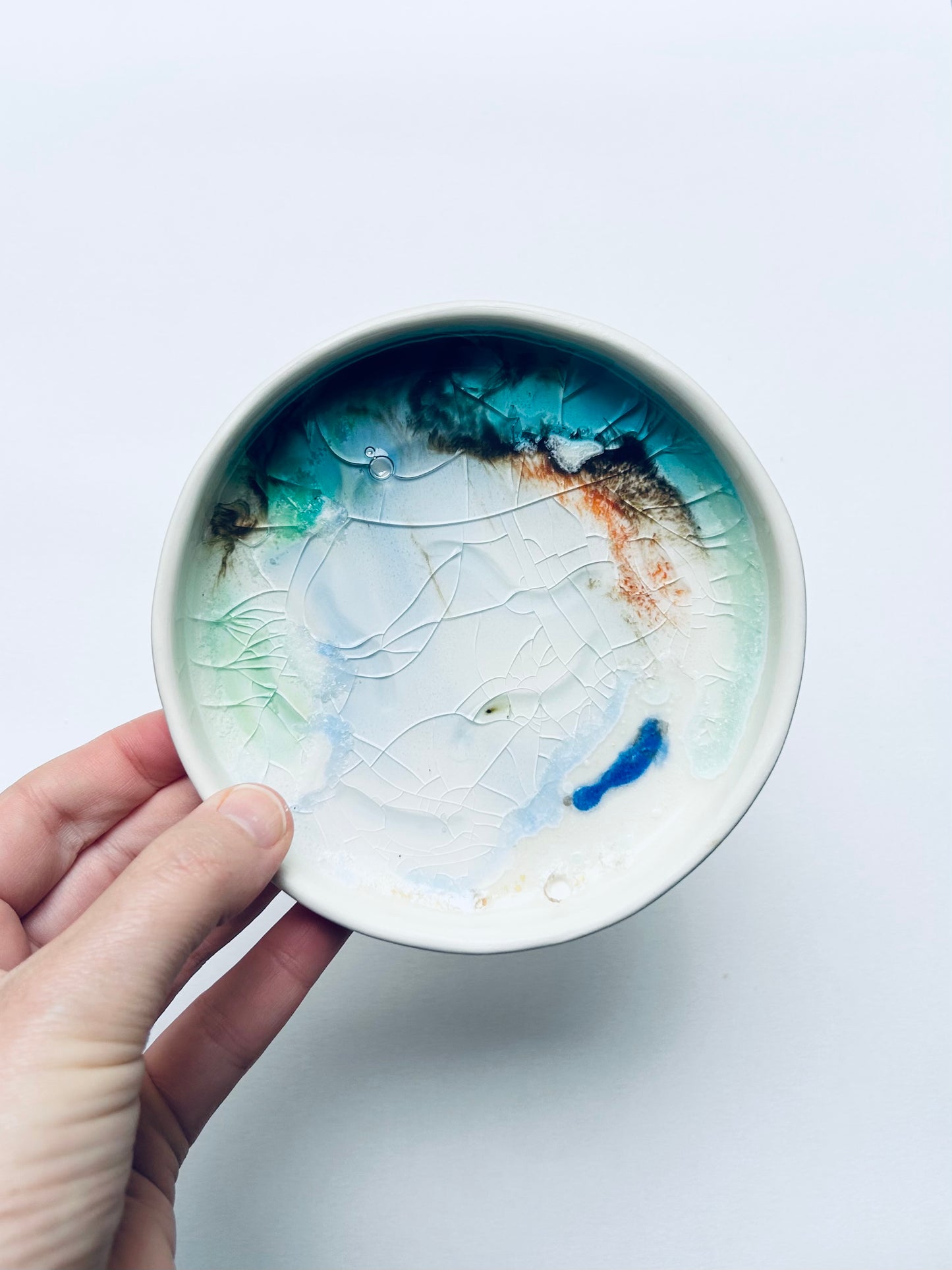Glassy dish