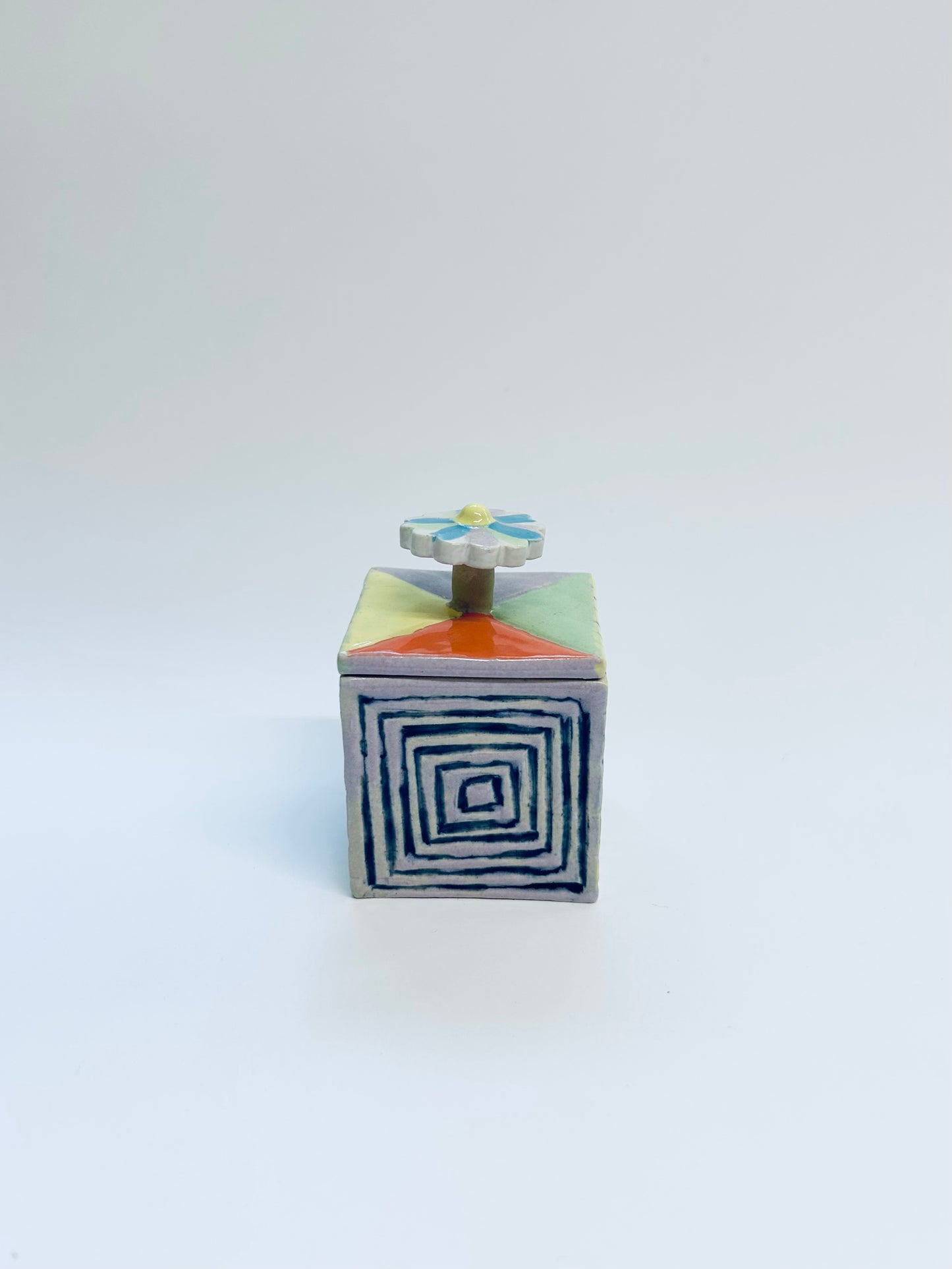 Flower trinket box