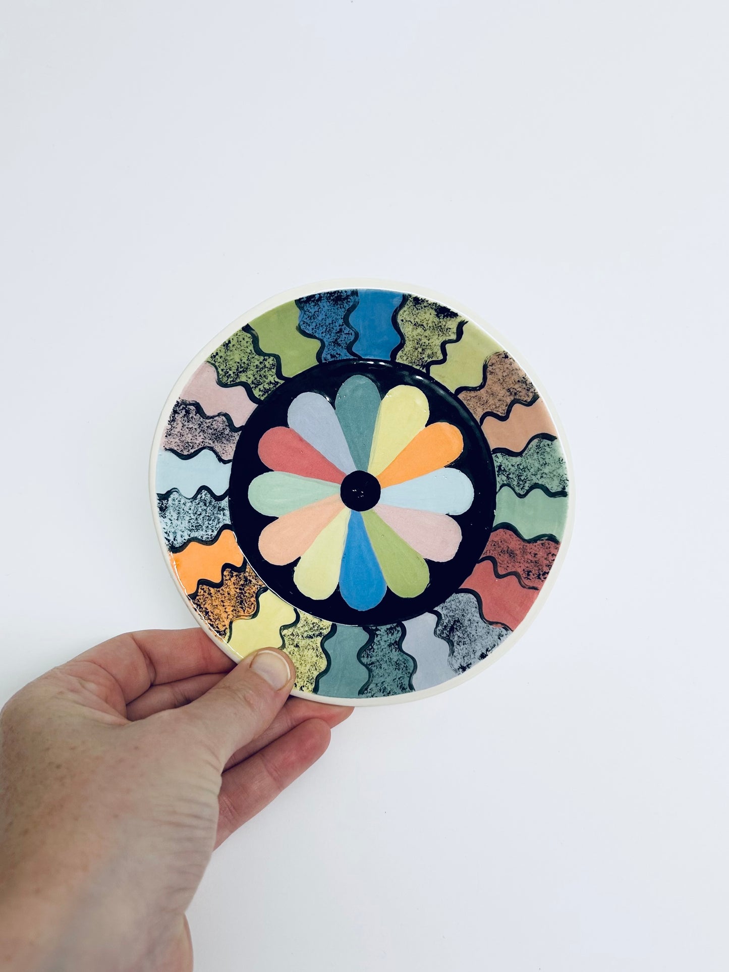 Wavy flower dish