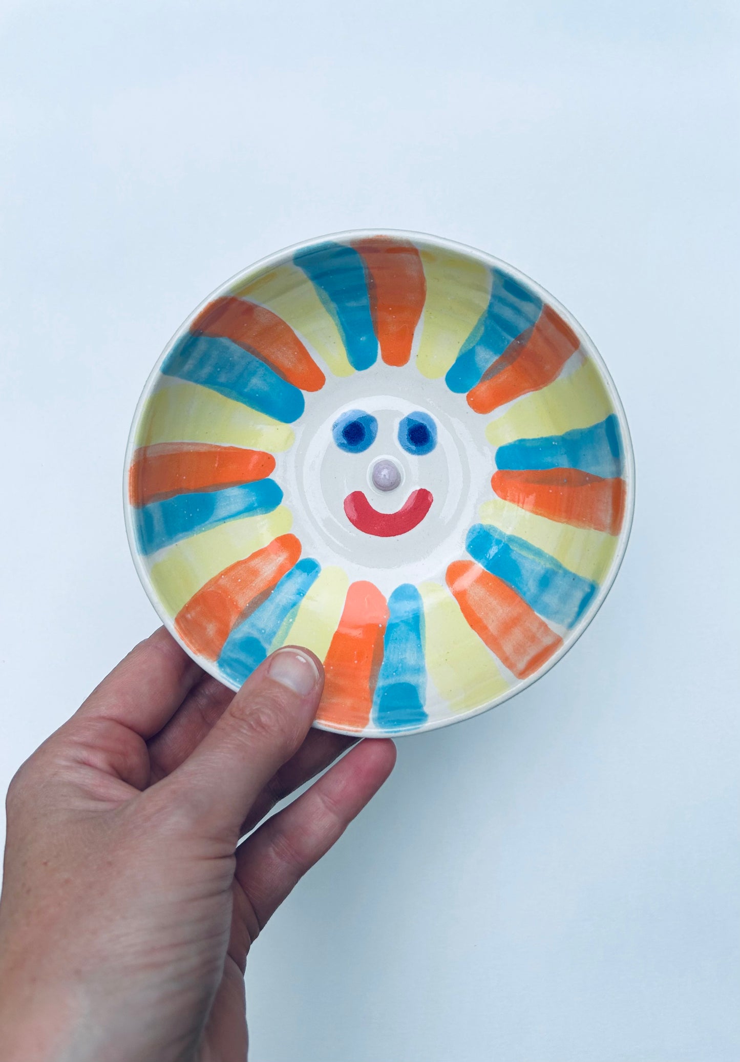 Colourful face dish