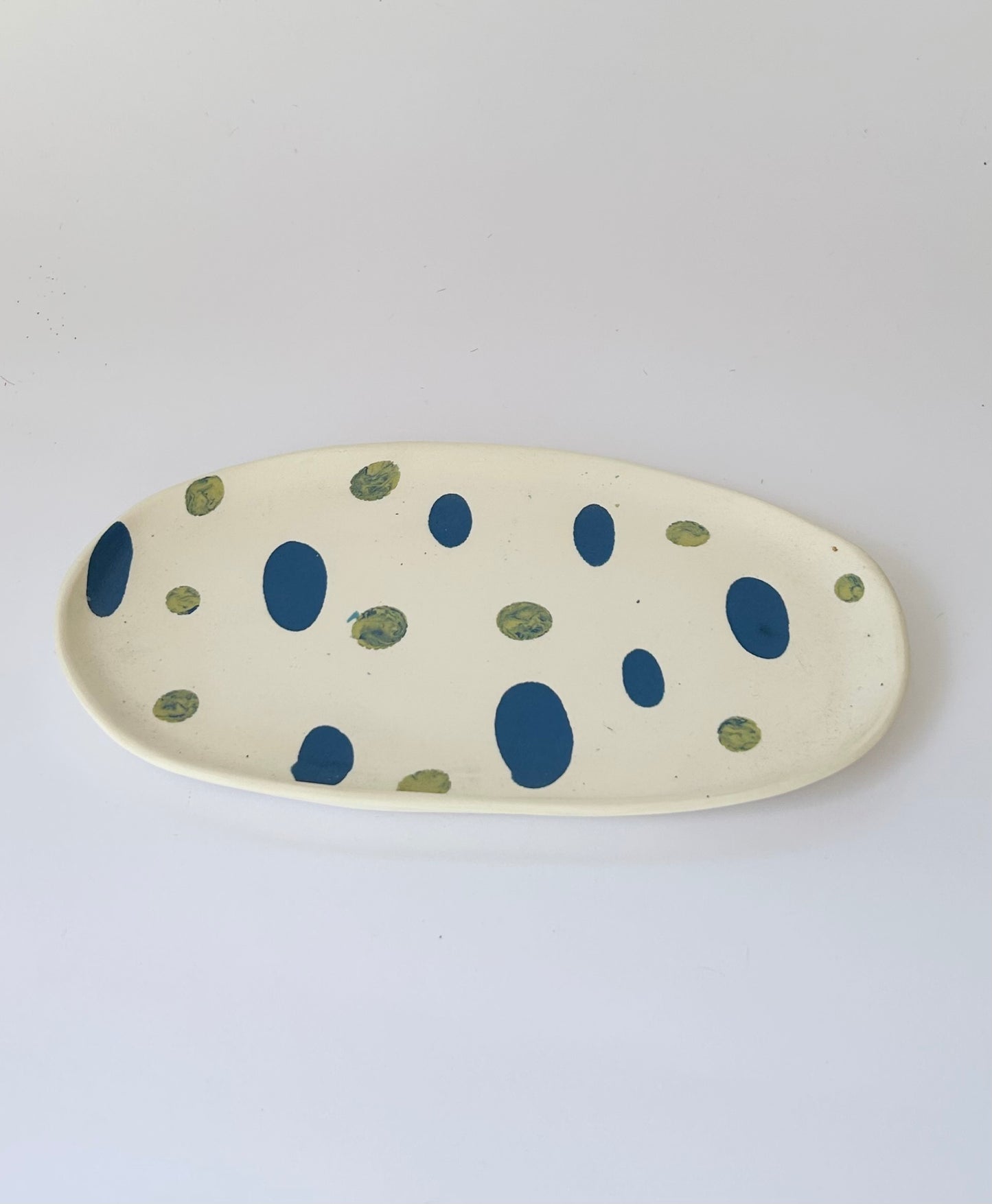 Spotty porcelain tray
