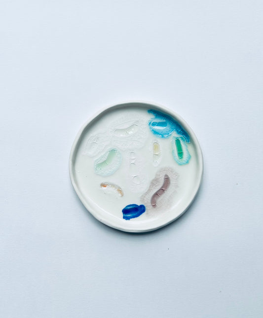 Glassy dish