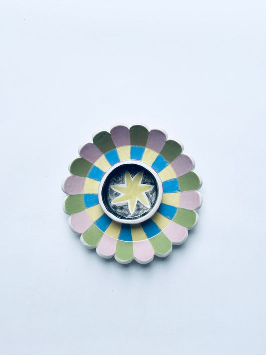 Tea light holder